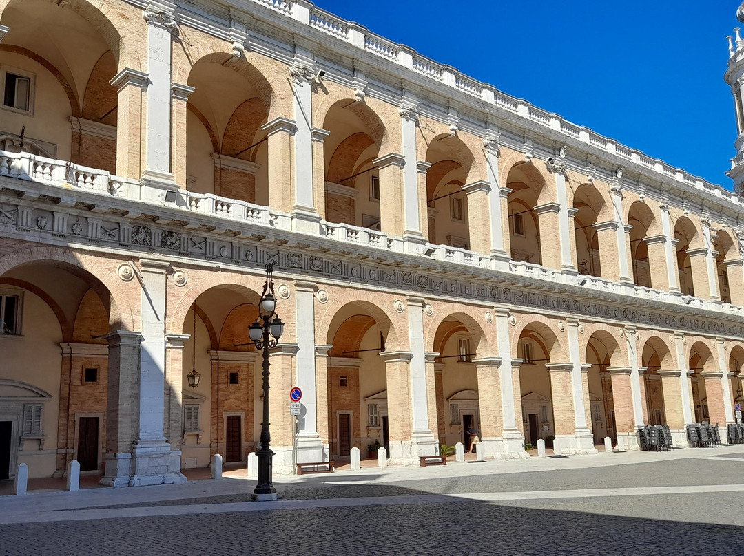 Piazza della Madonna景点图片