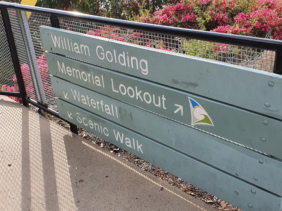 William Golding Memorial Lookout景点图片