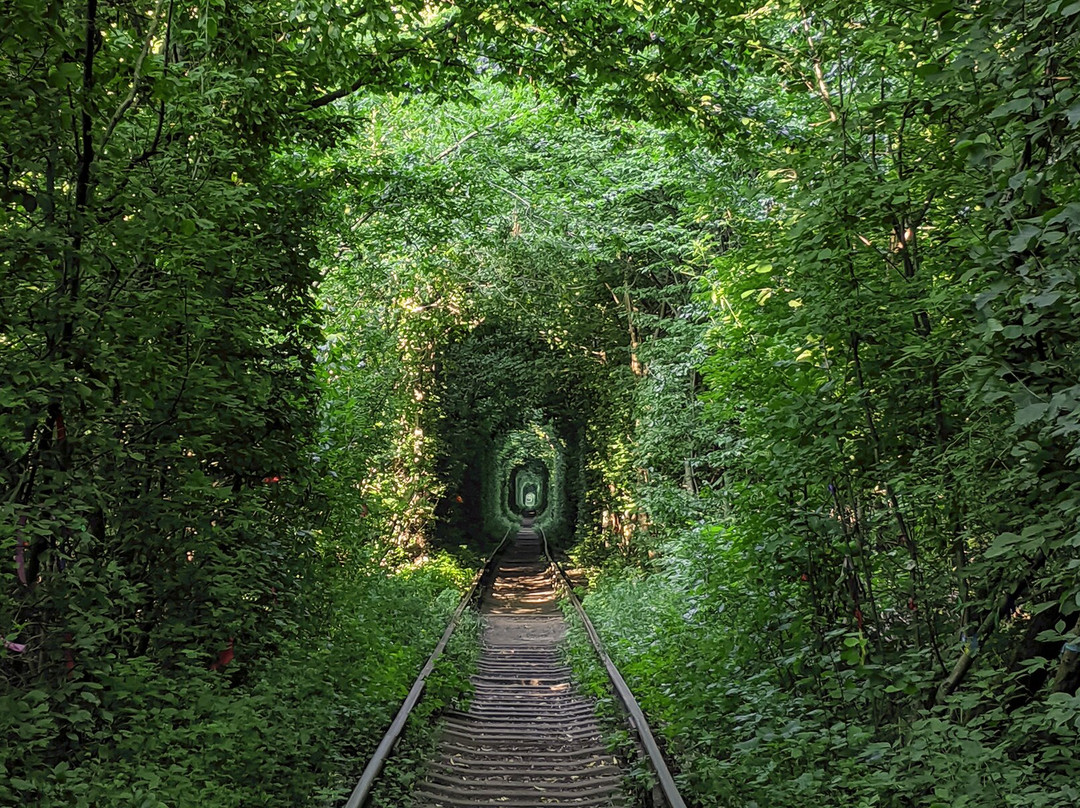 Tunnel of Love-Klevan必去景点