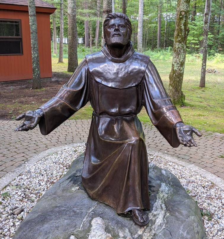 Cross In The Woods National Shrine景点图片