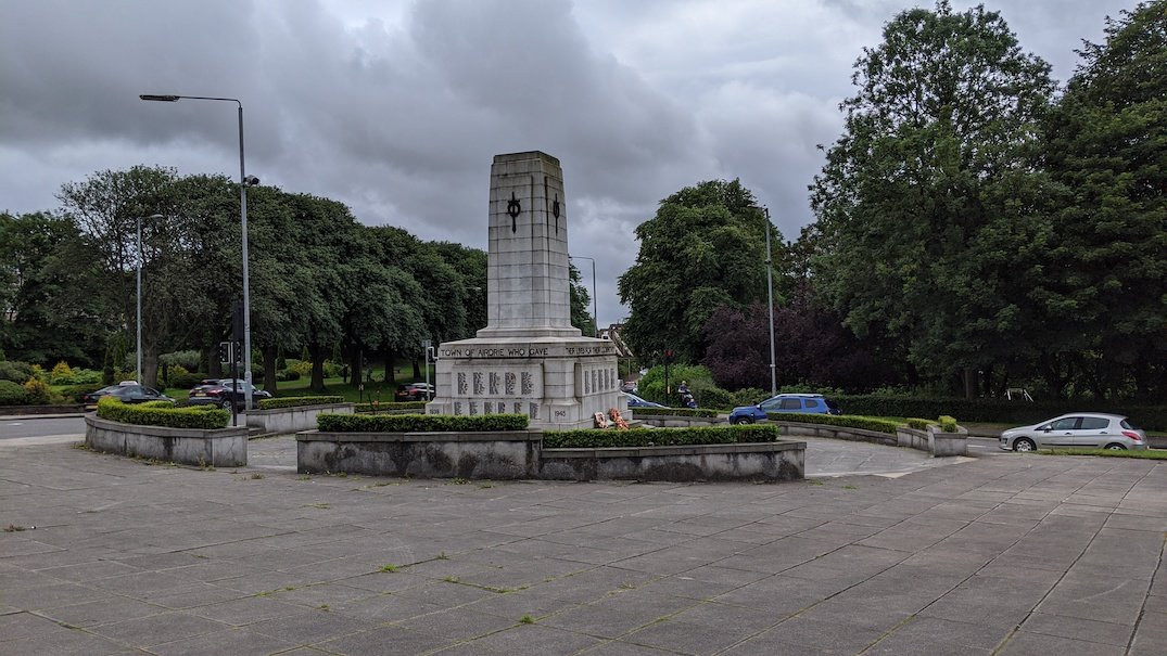 Airdrie Cenotaph War Memorial景点图片