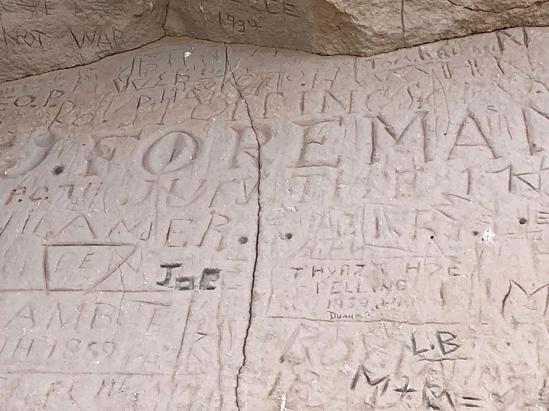 Register Cliffs-Guernsey必去景点