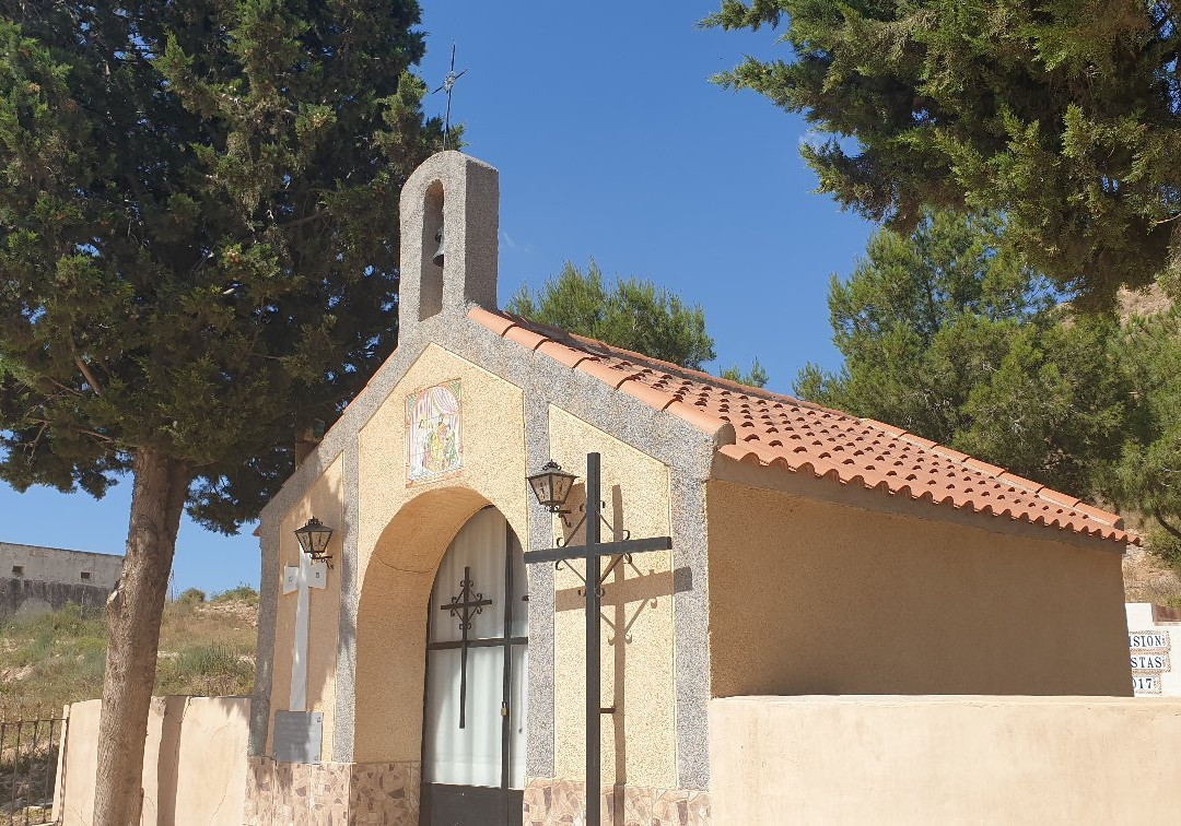 Ermita de La Cruz-Fuente Alamo必去景点