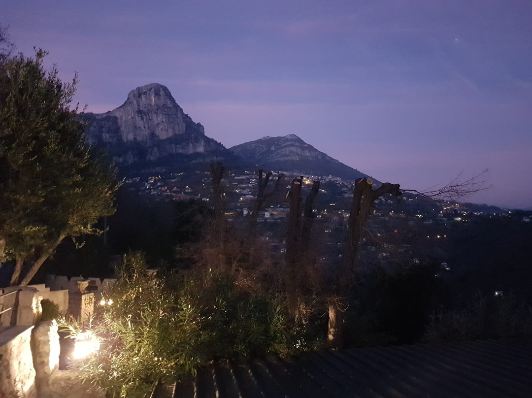 Bezaudun-les-Alpes酒店住宿-Au Pied Des Baous