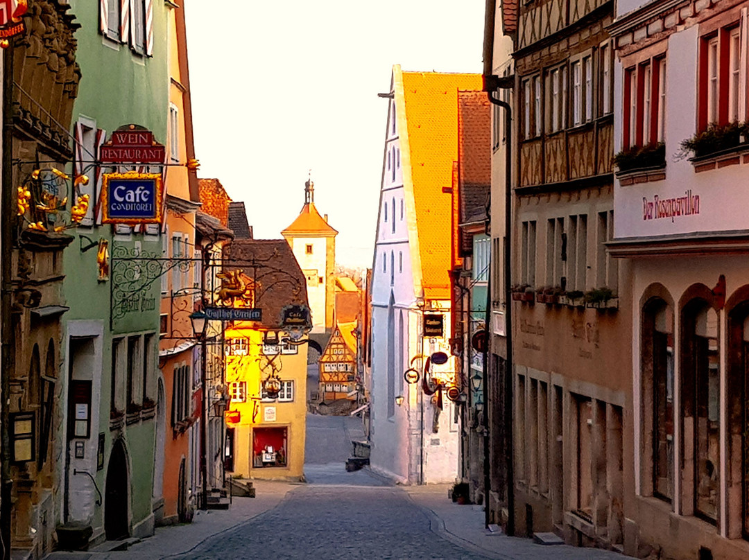 金色玫瑰精品酒店主图