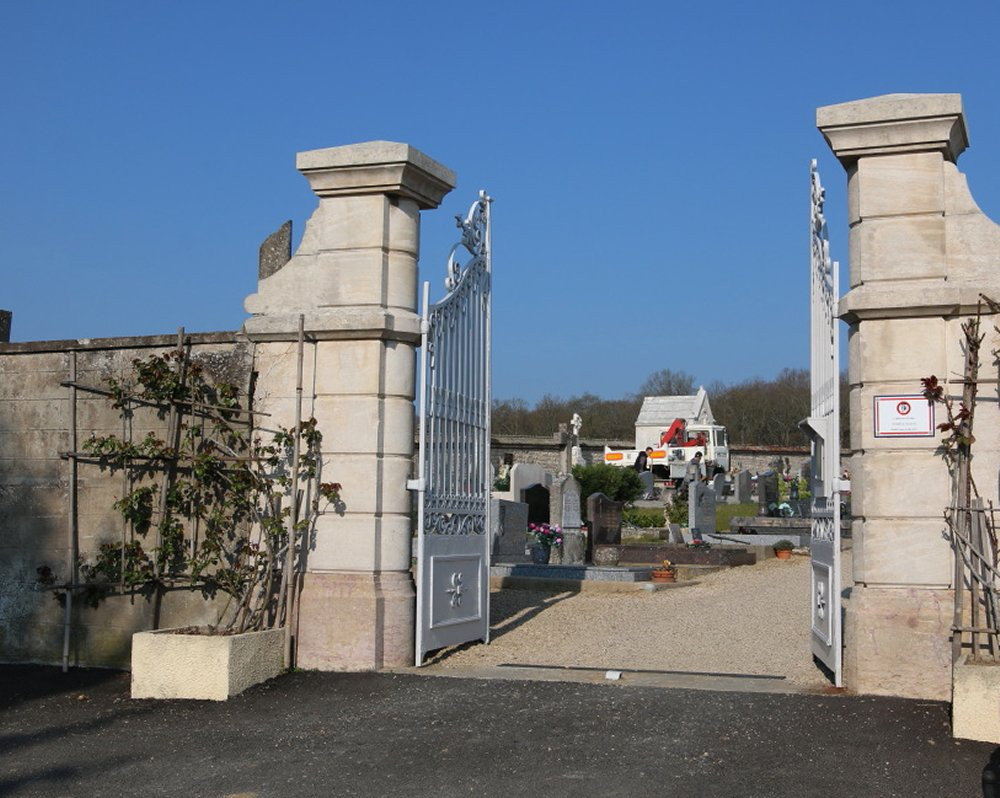 Le cimetière de Boyer景点图片