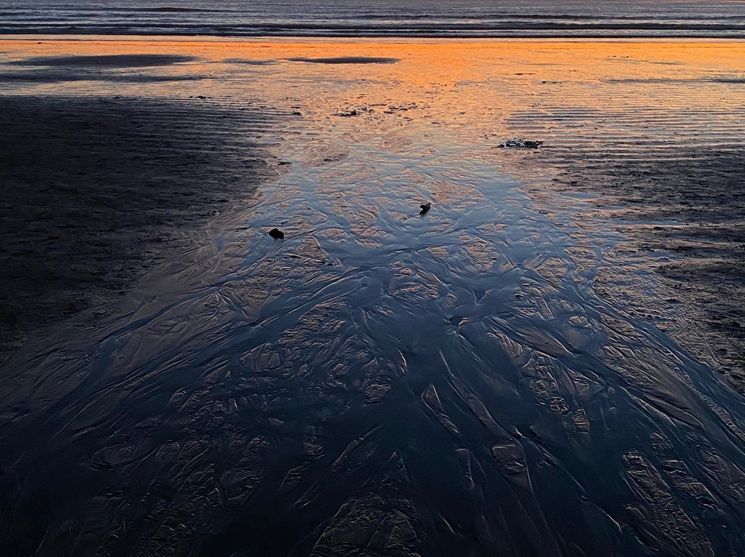 Cox Bay Beach景点图片