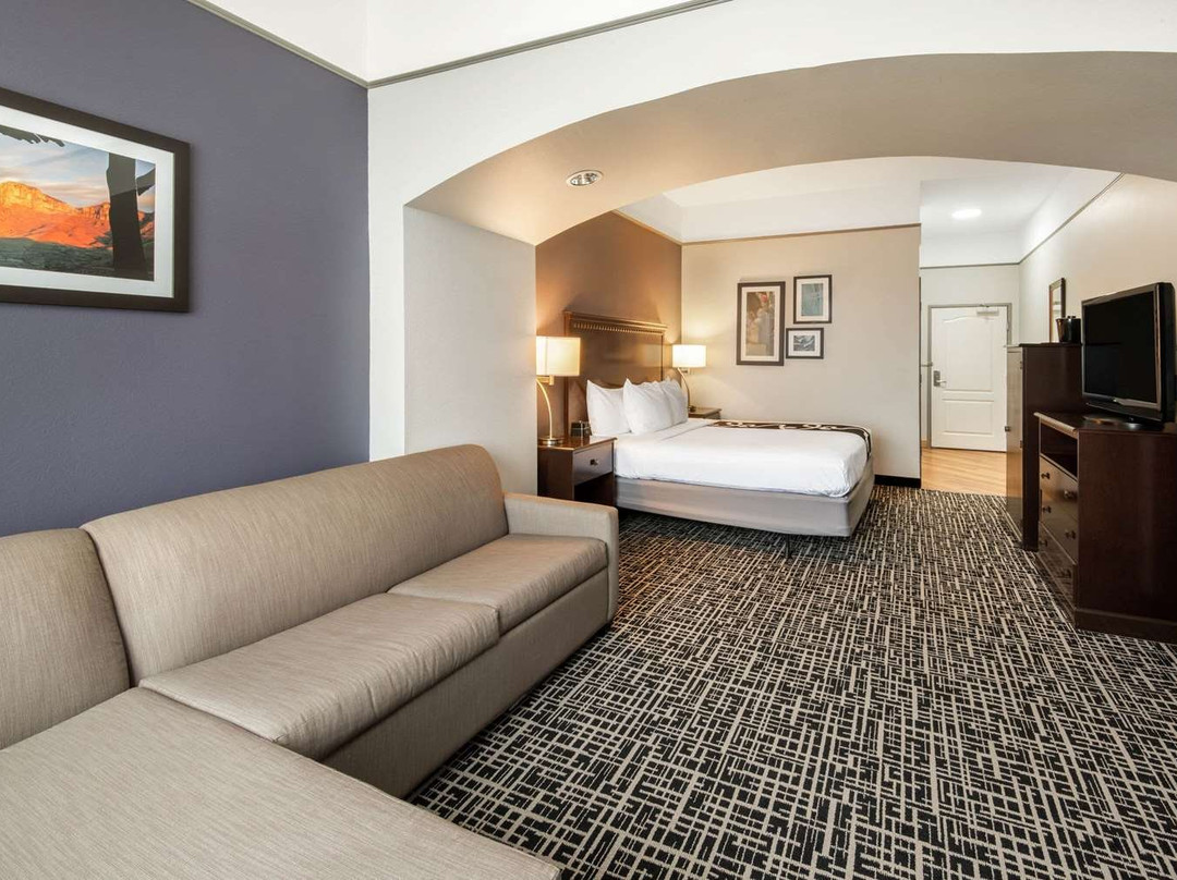 La Quinta Inn & Suites by Wyndham Dumas主图