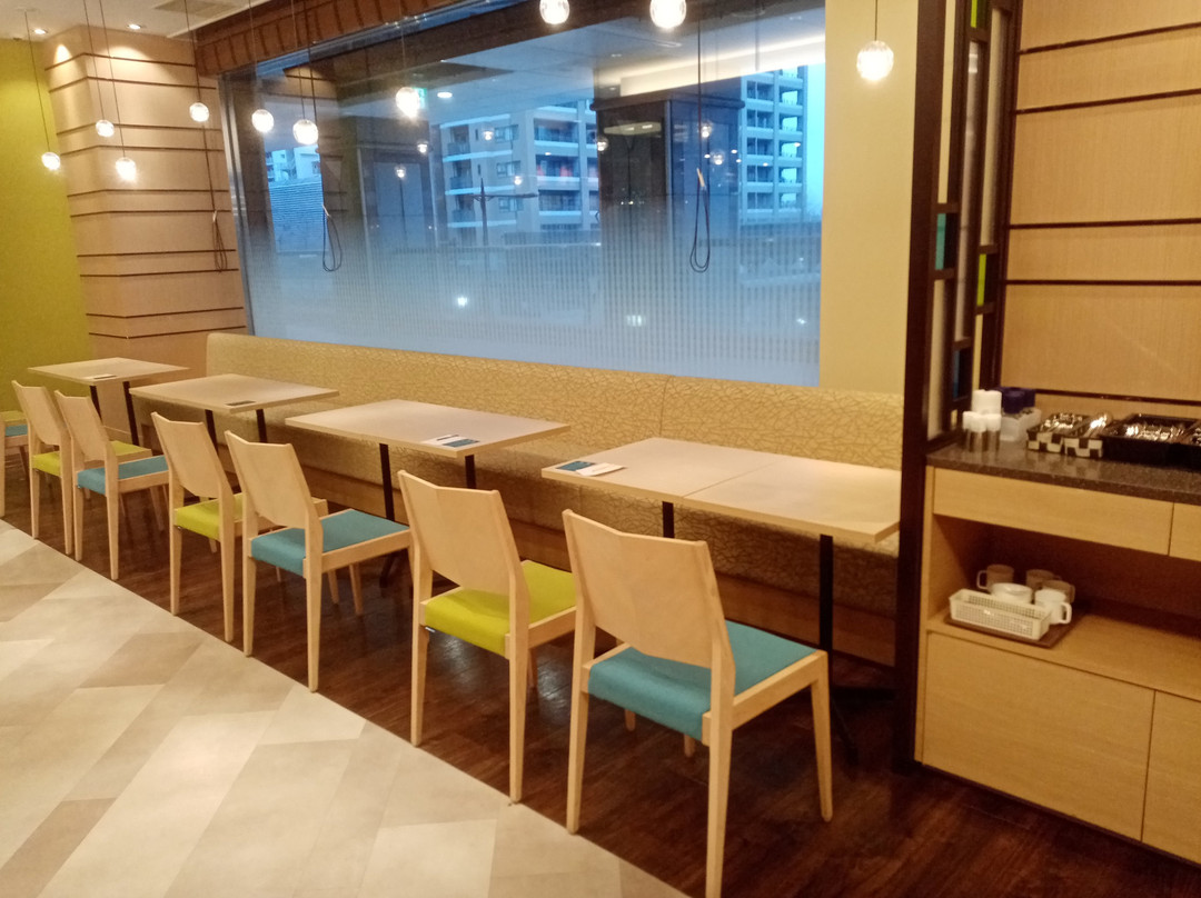 尼崎比偲奇酒店主图