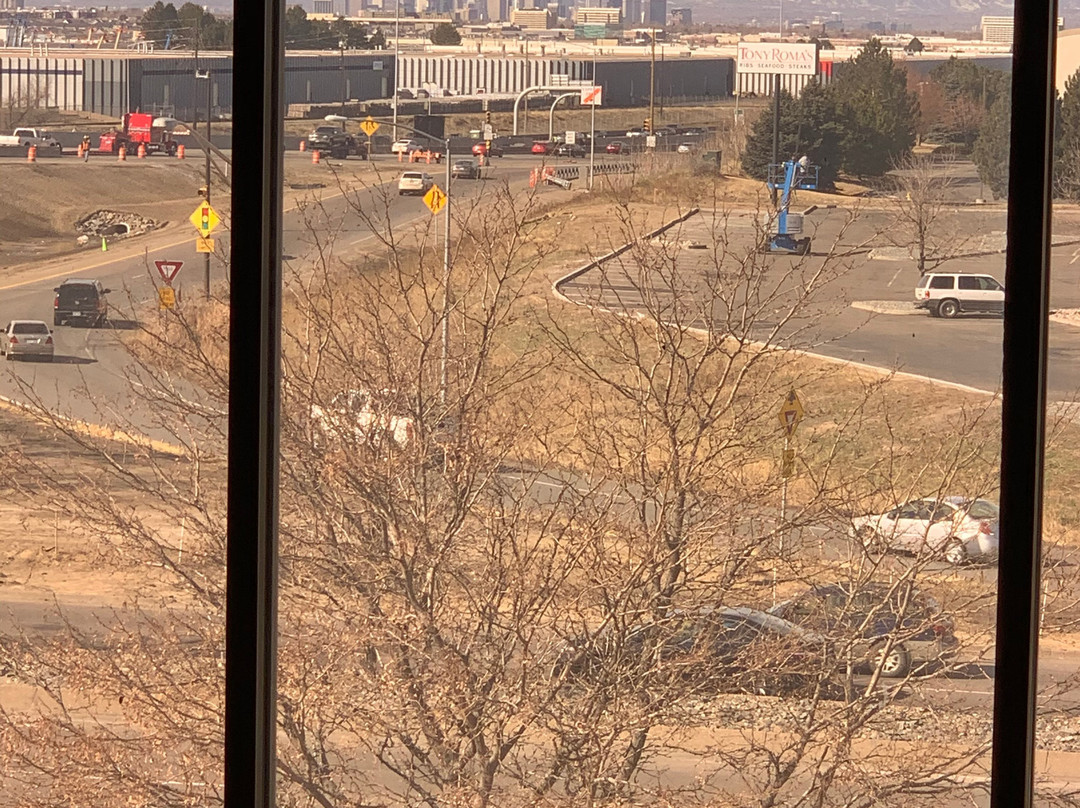 Spark by Hilton Denver East I 70主图