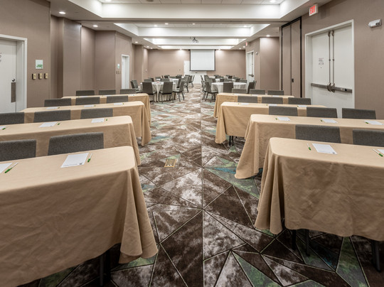 Holiday Inn & Suites Memphis - Wolfchase Galleria by IHG主图