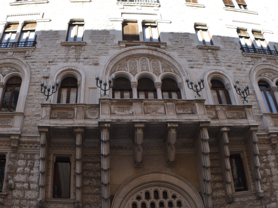 Palazzo dell'Acquedotto Pugliese-巴里必去景点