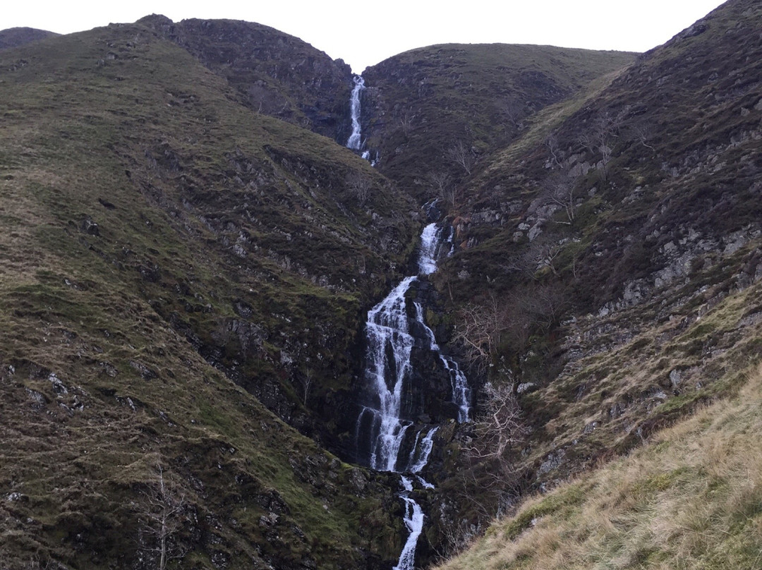 Cautley Spout Waterfall景点图片