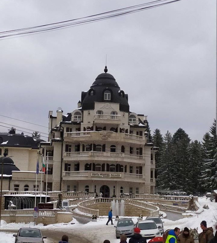 费斯塔冬宫酒店主图