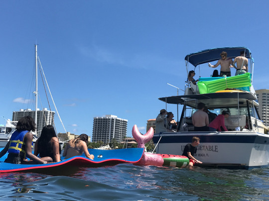 Unforgettable Boat Tours-庞帕诺比奇必去景点
