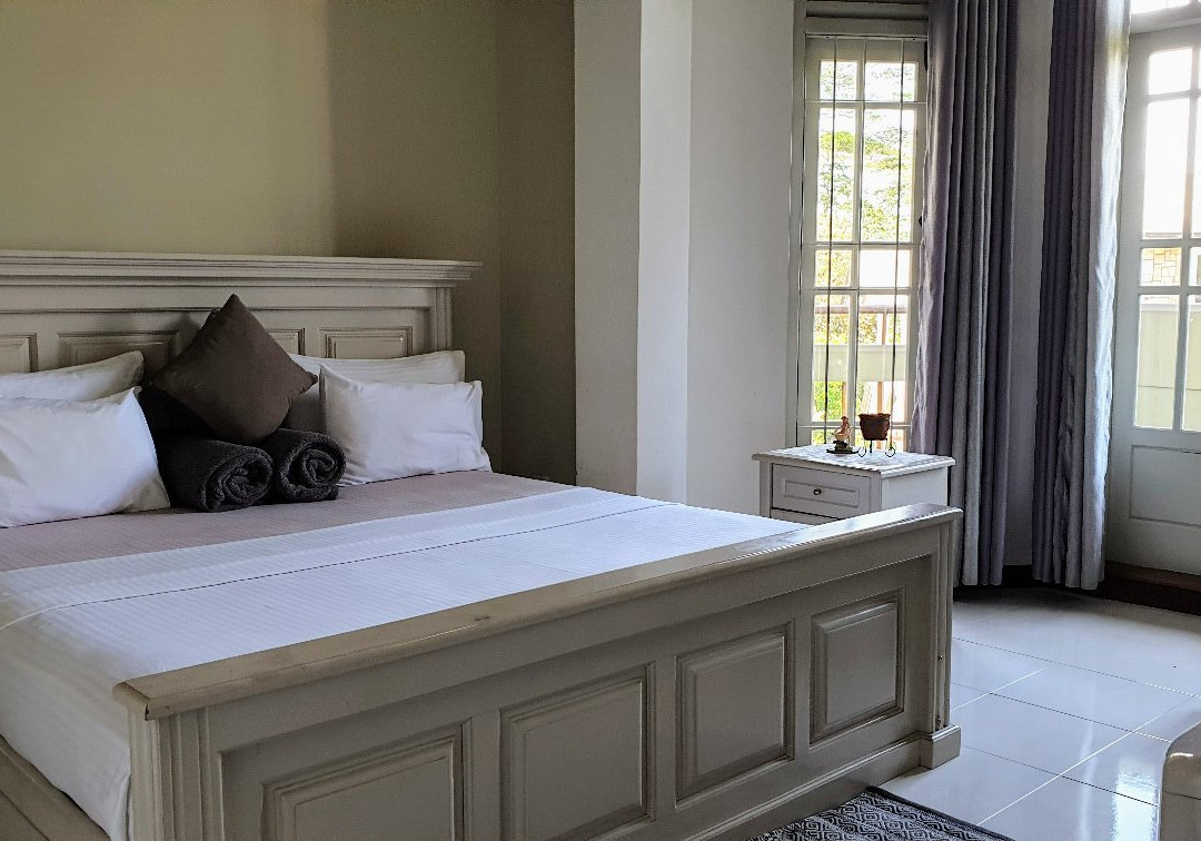 康提远景屋酒店主图