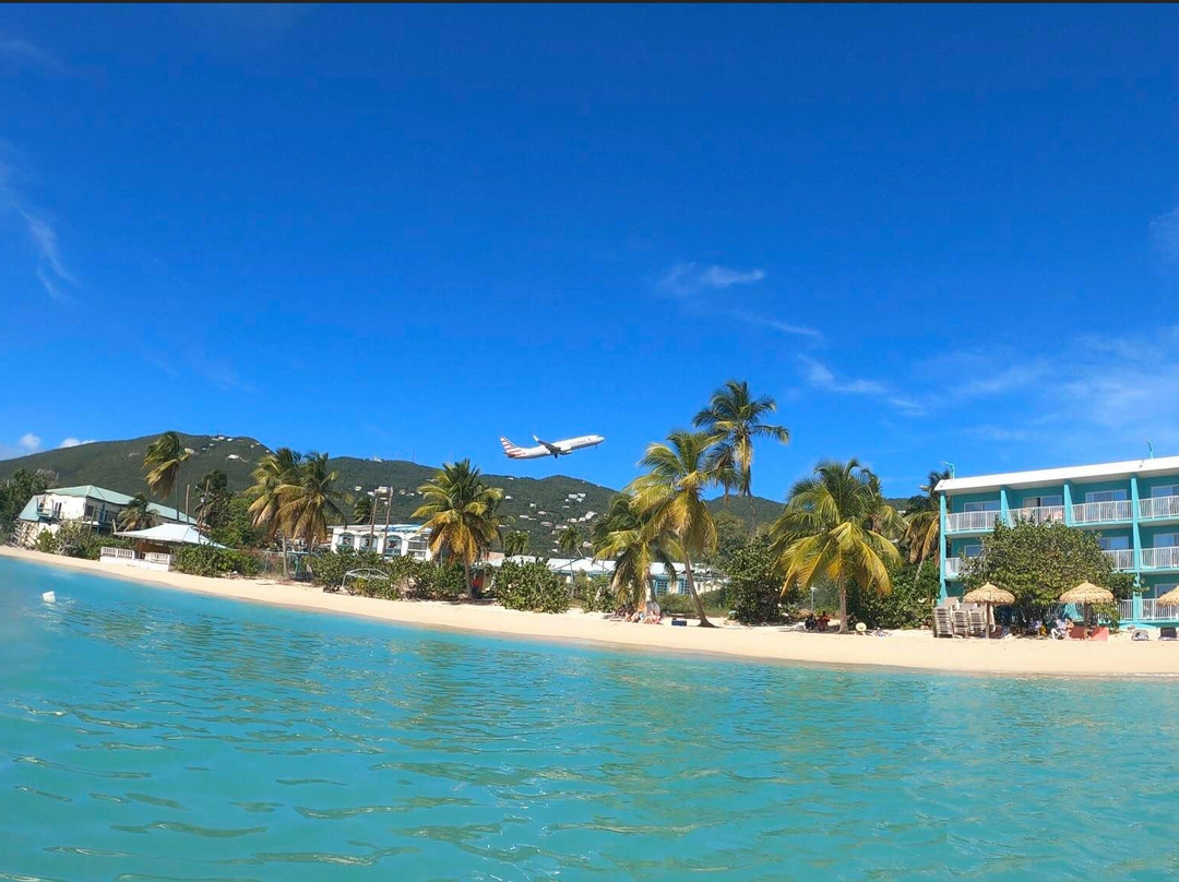 Lindbergh Bay Beach-Charlotte Amalie West必去景点