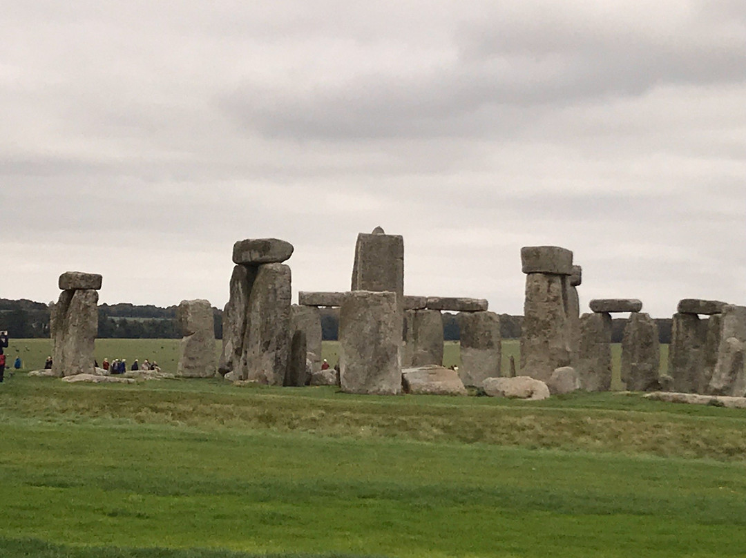 Salisbury & Stonehenge Guided Tours景点图片