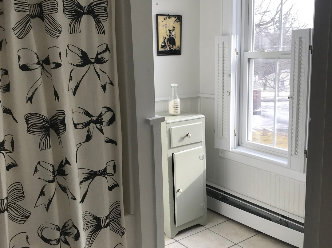 The Woodbine Inn主图