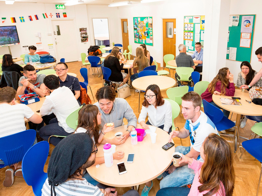 Milner School of English Wimbledon景点图片