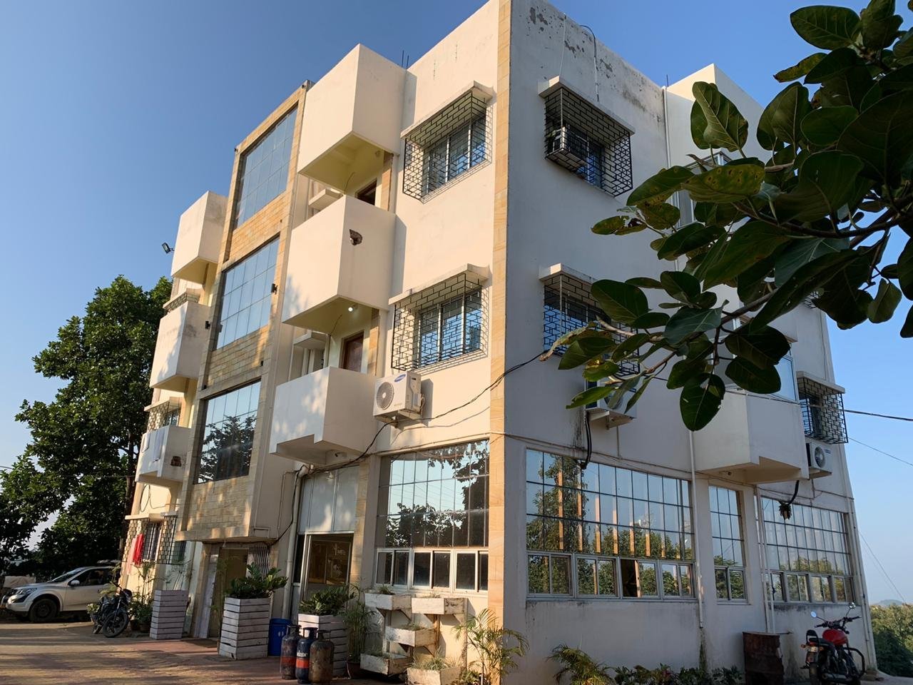 Akash Hilltop Resort-官方
