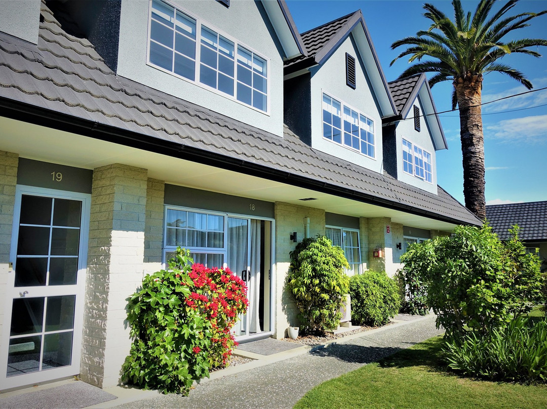 ASURE Colonial Lodge Motel主图