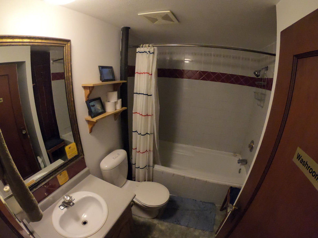 Up The Creek Backpacker's Lodge主图