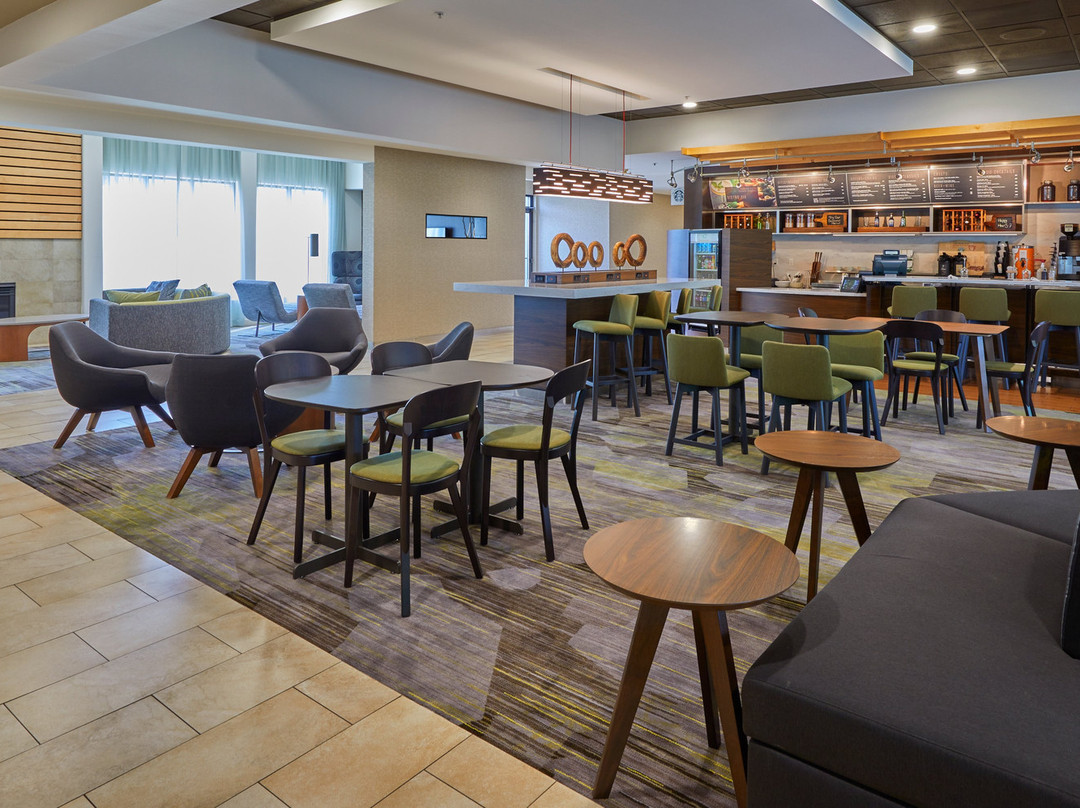 Courtyard by Marriott Medford Airport主图