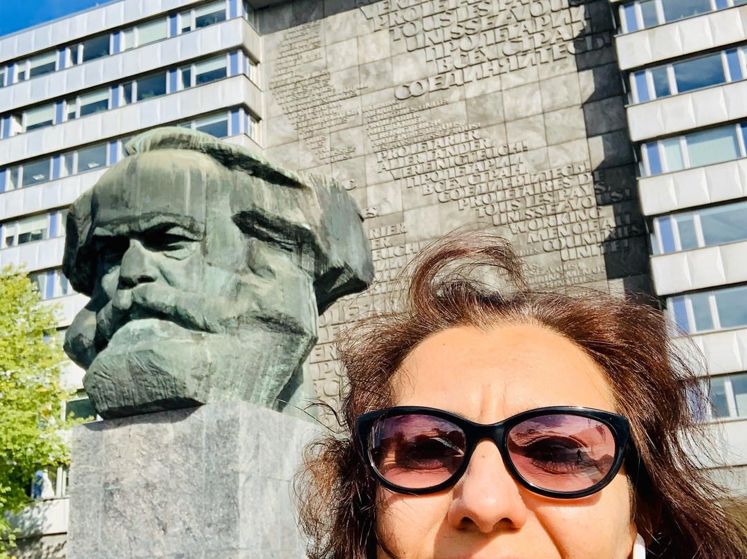 Karl-Marx-Monument-开姆尼斯必去景点