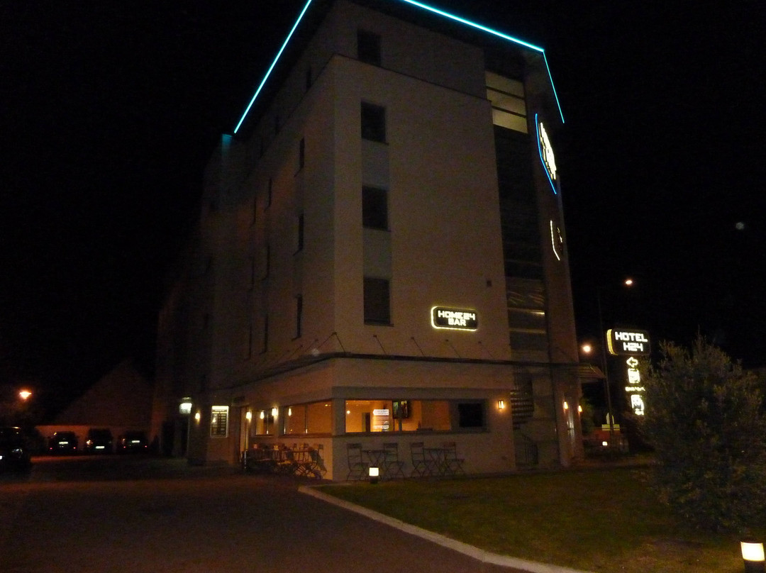 H24 Hotel主图