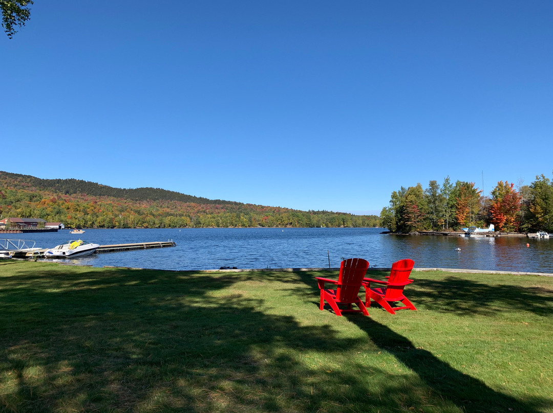 Chalet Moosehead Lakefront Lodging主图