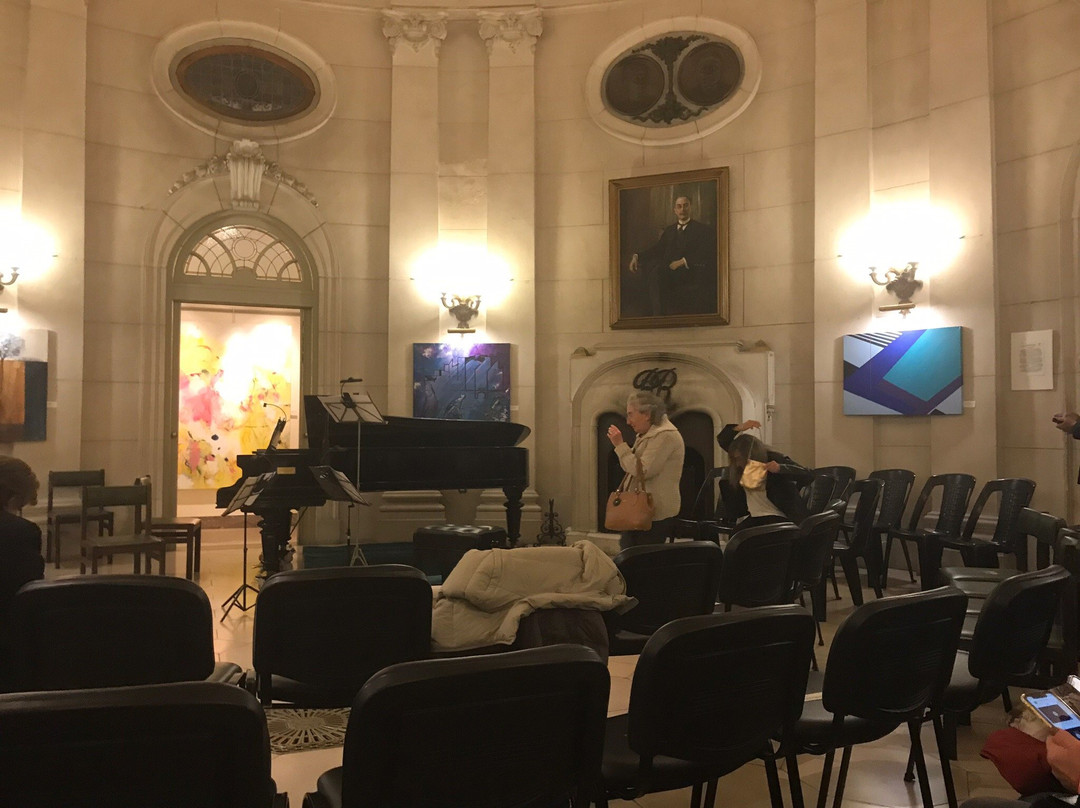 Fundacion Romulo Raggio-Vicente Lopez必去景点