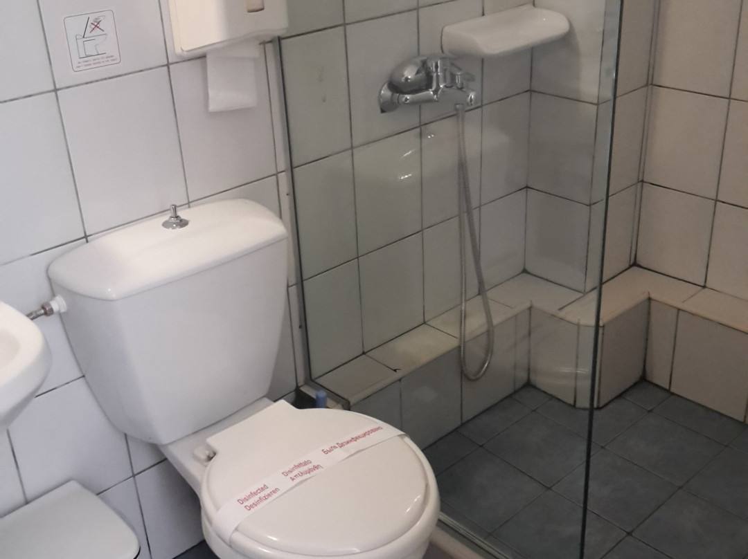 Olive Tree Apartments主图