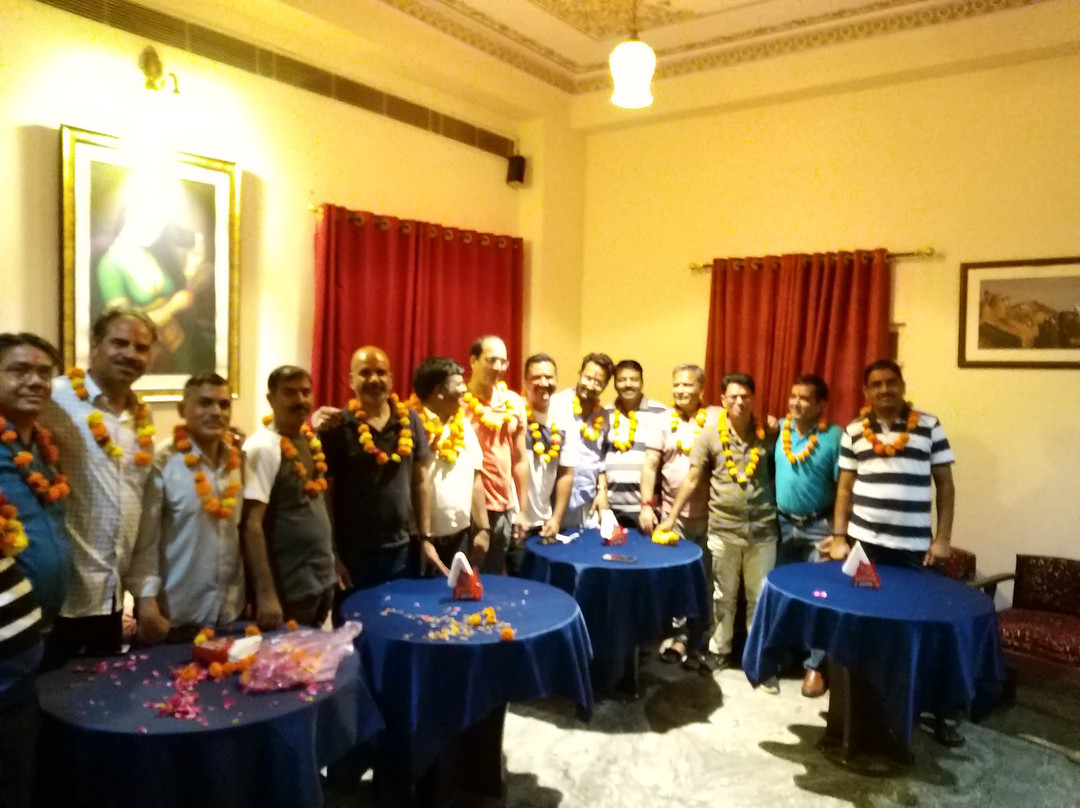 萨蒂扬宫酒店主图