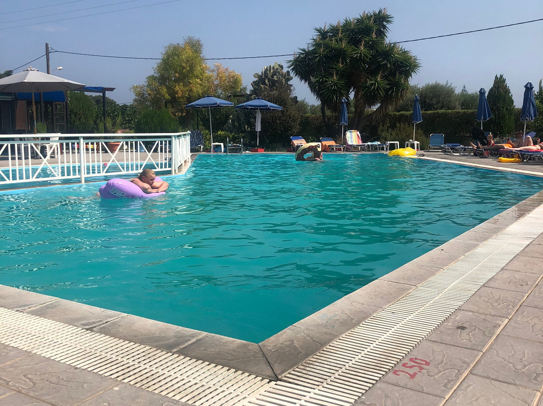 Alkmini Apartments主图