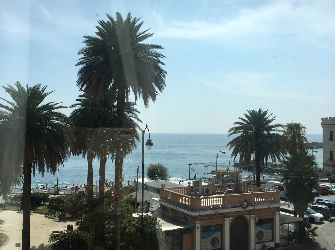 Hotel Mediterranee主图