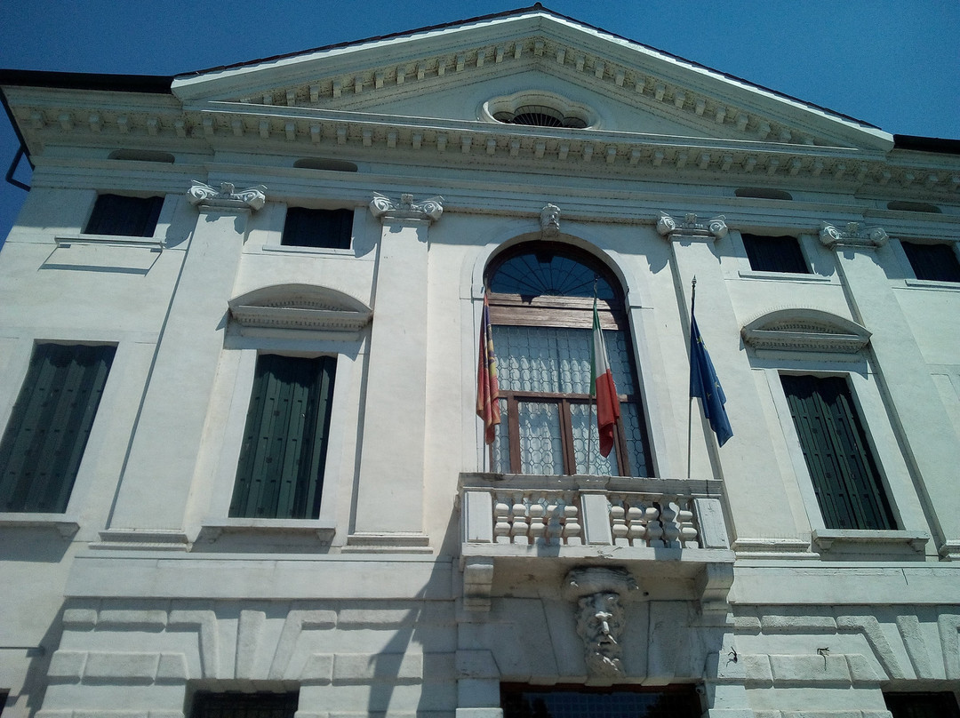 Palazzo Giacomelli-特雷维索必去景点