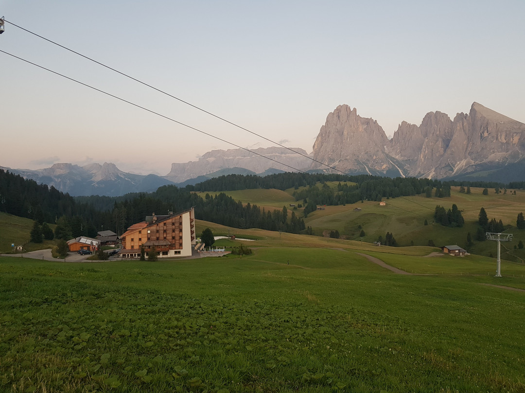 万丹斯索恩运动酒店