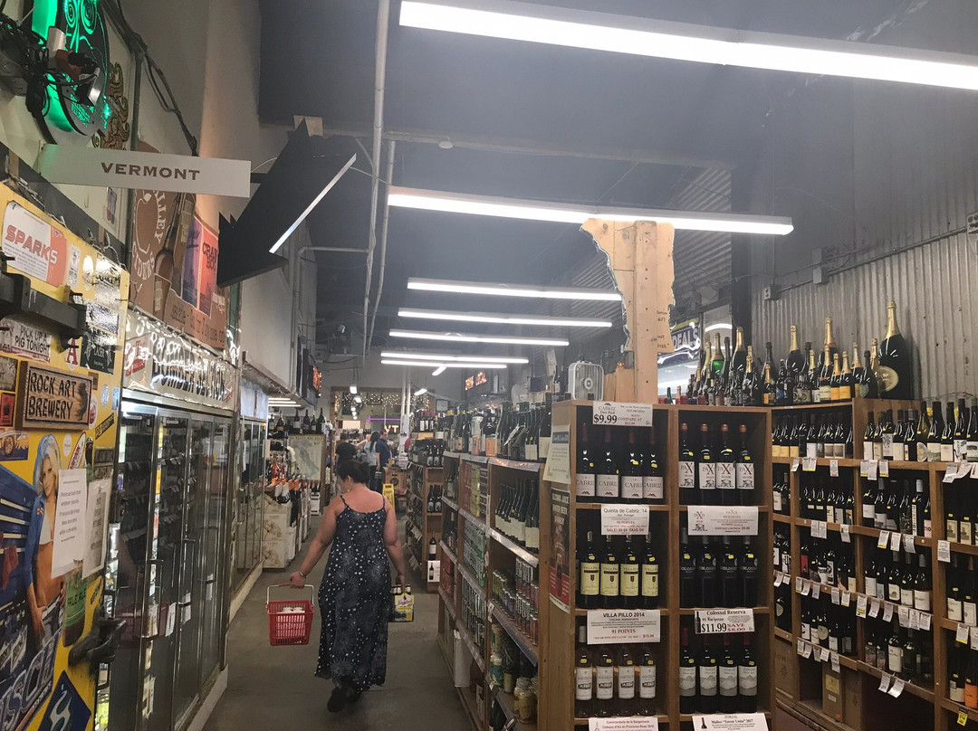 Beverage Warehouse-Winooski必去景点