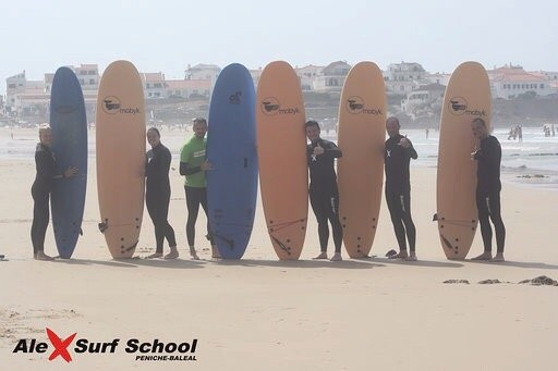 Alex Surf School景点图片