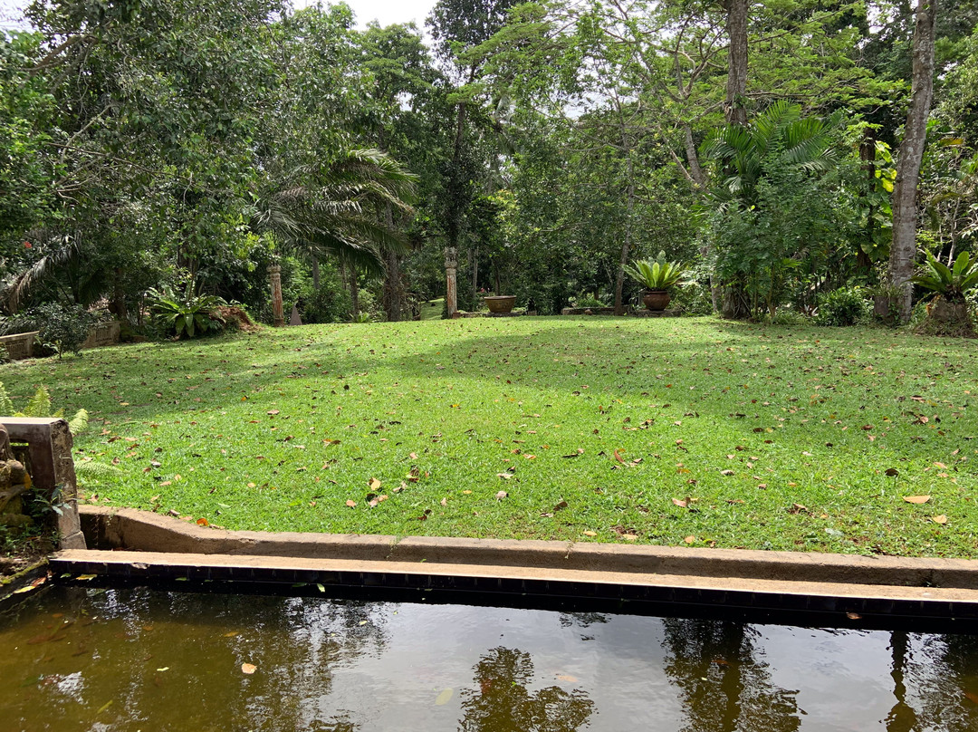 伊鲁克提亚别墅酒店主图