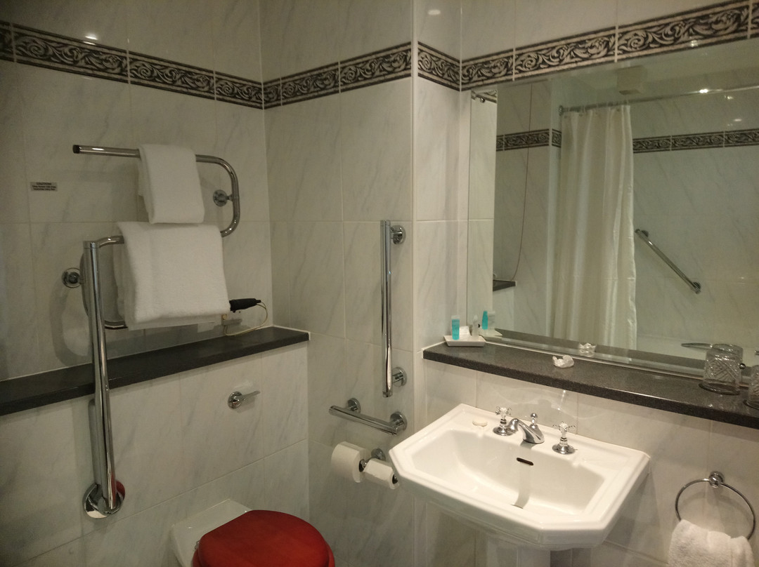 Macdonald Norwood Hall Hotel主图
