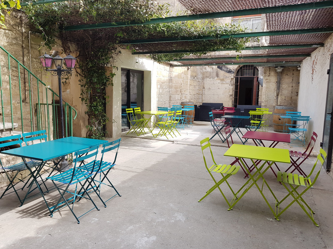 Salinelles餐馆和美食-Café de la Poste