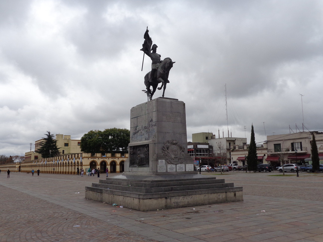 Plaza Belgrano景点图片