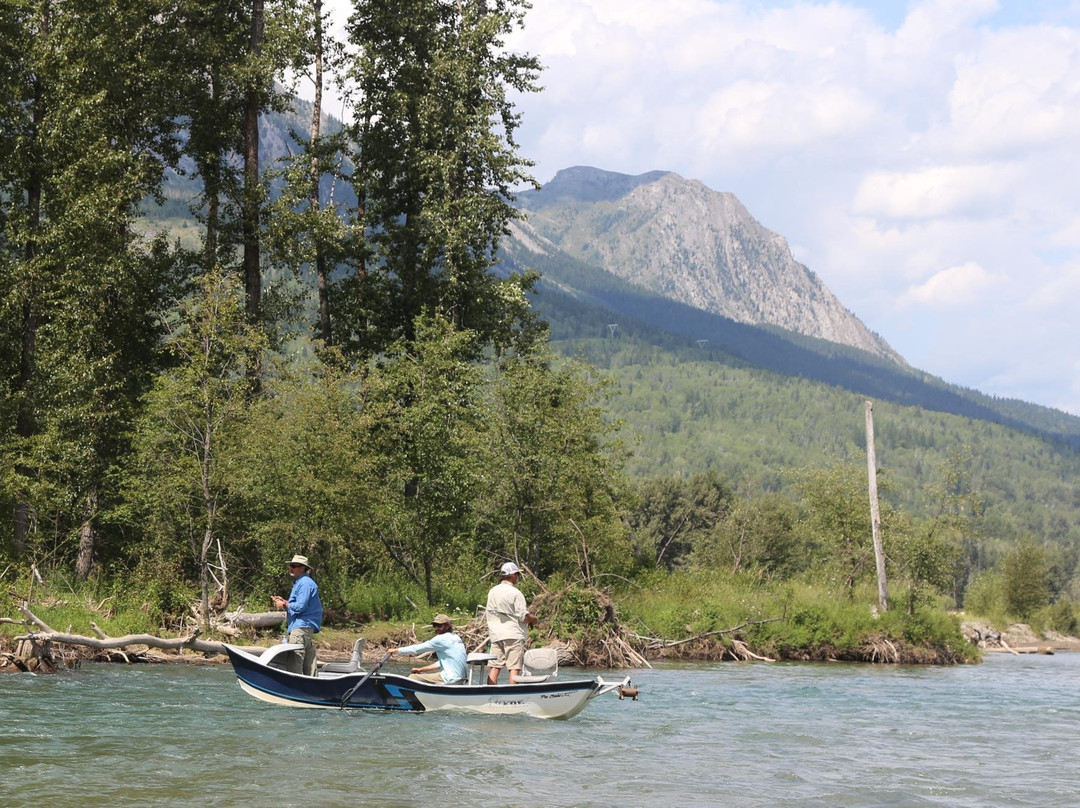 Kootenay Fly Shop & Guiding Company-弗尼必去景点