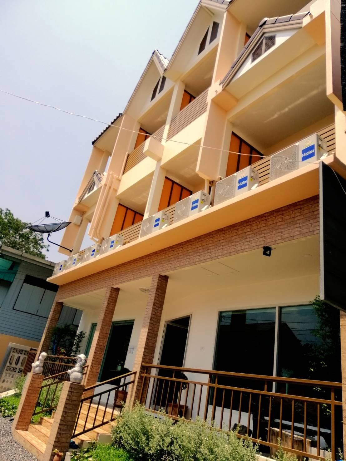 Banbua House 2-portrait