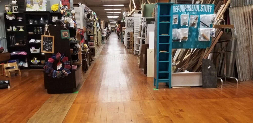 Catawba River Antique Mall景点图片