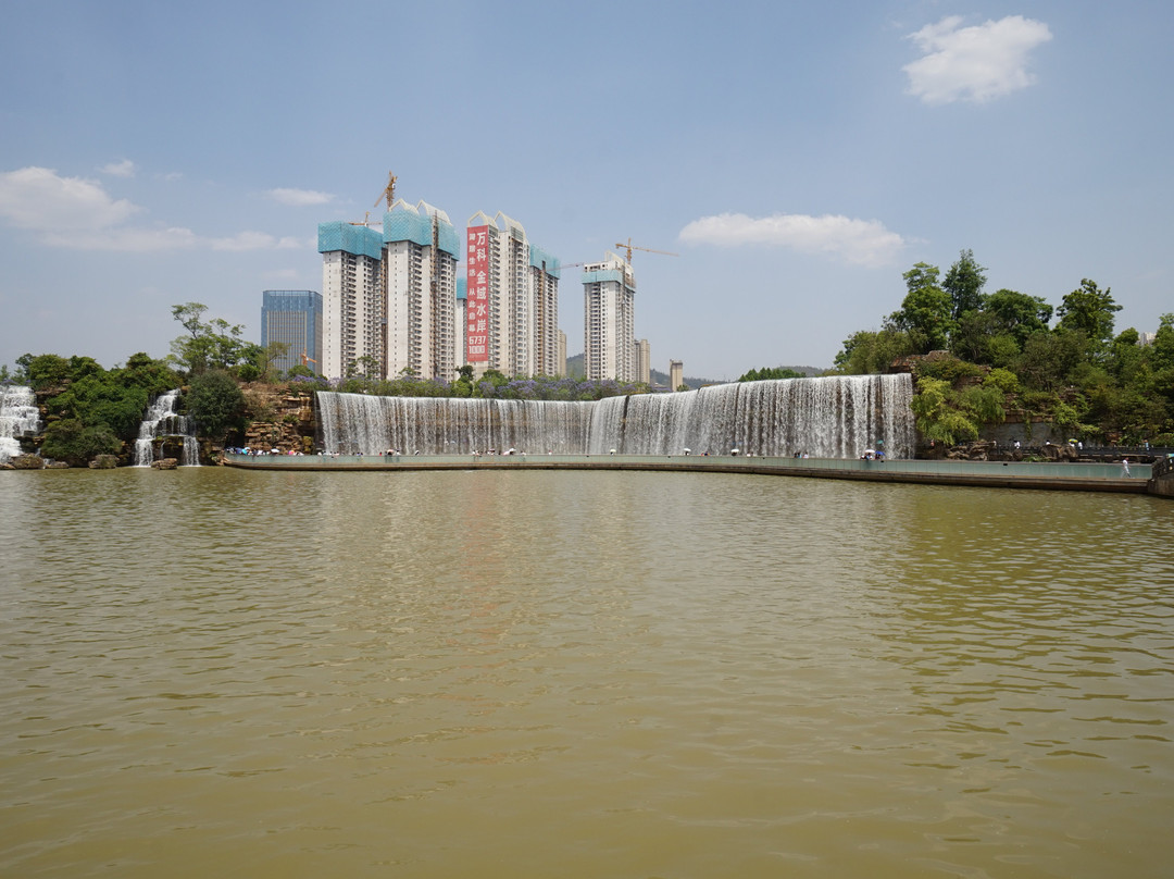 昆明瀑布公园-昆明市必去景点