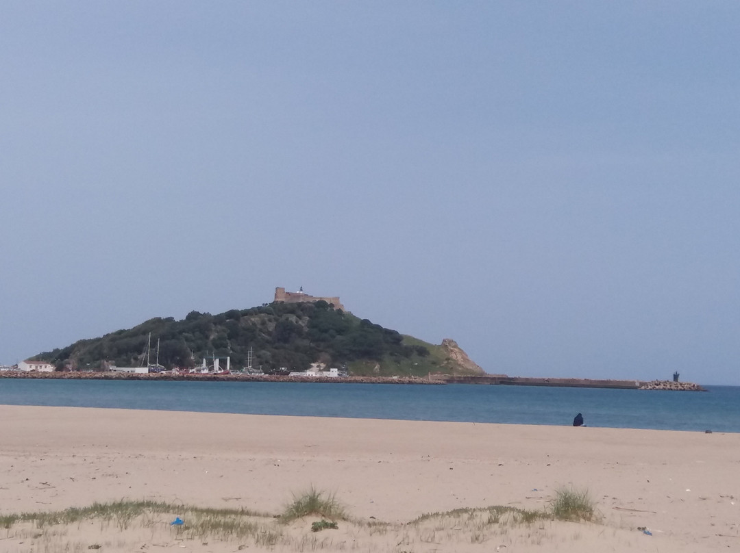 Fort Genois-塔巴卡必去景点