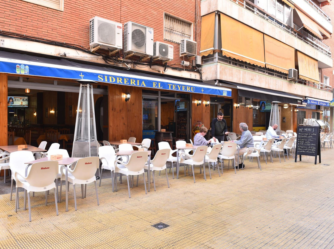 Sidreria El Teyeru y El Angliru